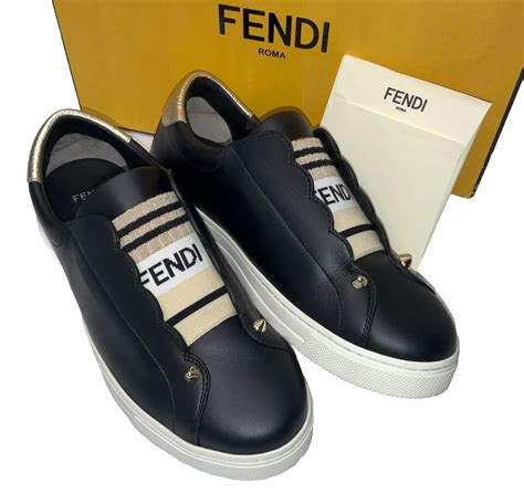 FENDI Rockoko Sneakers Slip On Scallop Beige/White/Black 